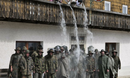 Pfingstbrauchtum: S´Wossavöglsinga