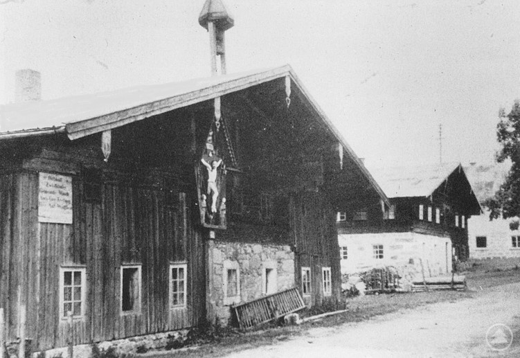 Nebelbauerhof in Zwölfhäuser hatte in der Gründungszeit 1699 eine Verwaltungsfunktion (Archiv Anna Hackl)