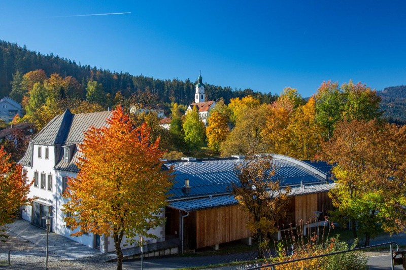 Flyer/Grafik zum Event: Senioren Tanz am Di., 08.10.2024 von 14:00 bis 17:30 Uhr