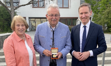 Abschied nach 12 Jahren: Landrat Josef Laumer feierlich verabschiedet