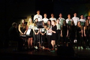 „At the Movies“ am Landgraf-Leuchtenberg Gymnasium – Schulkonzert bildet fulminanten Jahresabschluss