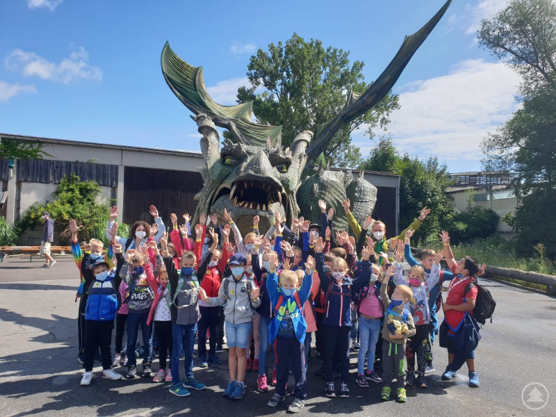 Die Teilnehmer*innen freuten sich über einen gelungenen Tag in der Drachenhöhle.