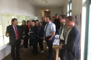 Lehrer und Berufsberater lernen die Glasregion ARBERLAND kennen