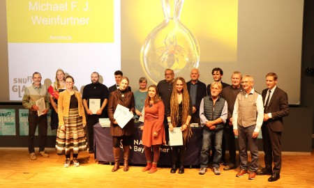 Glaskunst von alten Bixlmachern und jungen Wilden – Preisverleihung des Snuff Glass Awards