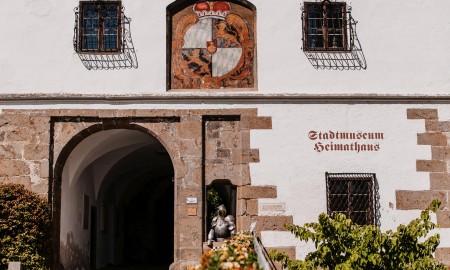 Stadtmuseum Sch&auml;rding startet in die neue Saison mit spannender Fossilien Ausstellung