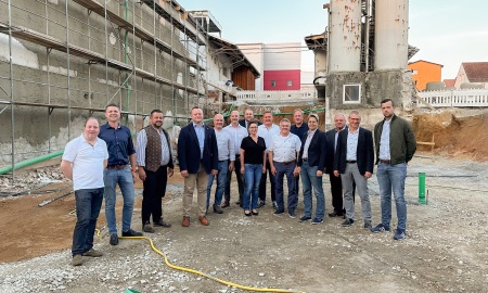 MU-Kreisverband besichtigt Lang Bräu Baustelle in Freyung