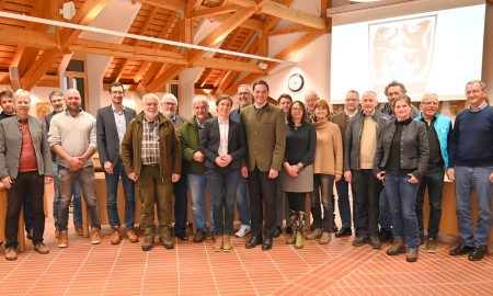 Wald, Wild und Wandel: Fachgespr&auml;ch bringt Jagd, Forst und Verwaltung an einen Tisch