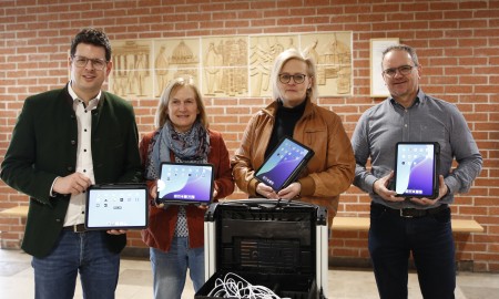 18 neue Tablets st&auml;rken digitale Didaktik an der Dietrich Bonhoeffer Schule Sch&ouml;nberg