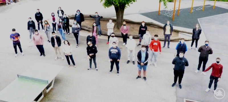 Die Kommunale Jugendpflege hat gemeinsam mit den Verantwortlichen der Mittelschule Neustift und den interessierten Schülerinnen und Schülern an drei Tagen zahlreiche Themen erarbeitet.