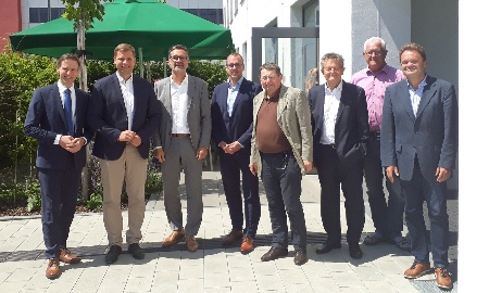 Niederbayern-Forum: Vorstand begrüßt neuen Geschäftsführer