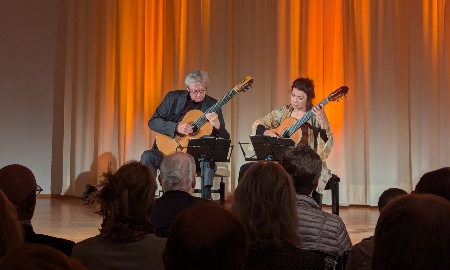 Amadeus Guitar Duo tischt "Kontraste" als musikalischen Ohrenschmaus auf