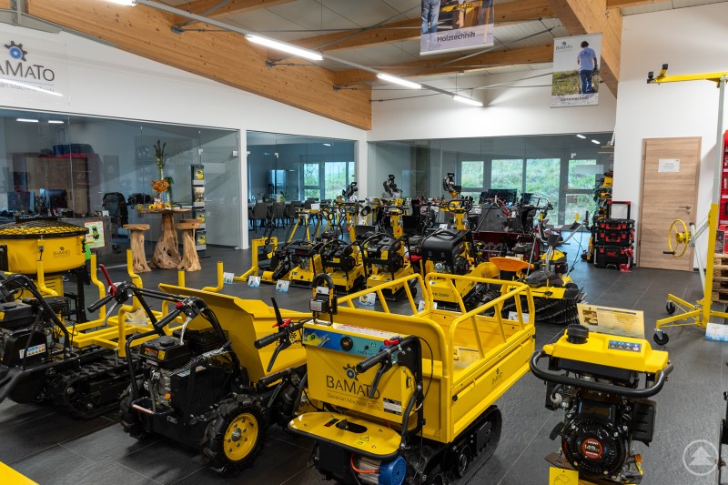 Holz- und Maschinentechnik Markmüller in Hofkirchen: Ladengeschäft mit BAMATO-Baumaschinen