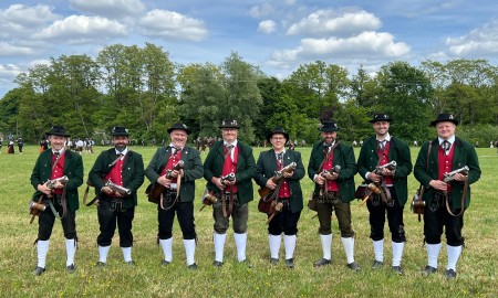 Hausinger Böllerschützen beeindrucken beim Süddeutschen Böllertreffen