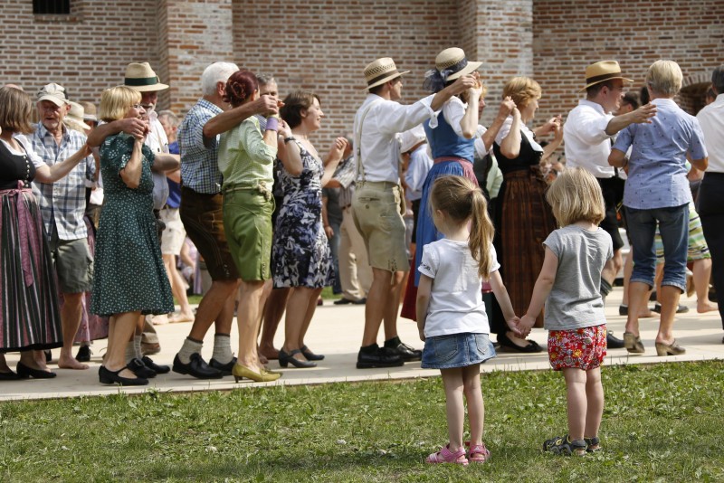 Flyer/Grafik zum Event: 12. Volksmusikpicknick Landshut am So., 03.08.2025 ab 14:00 Uhr