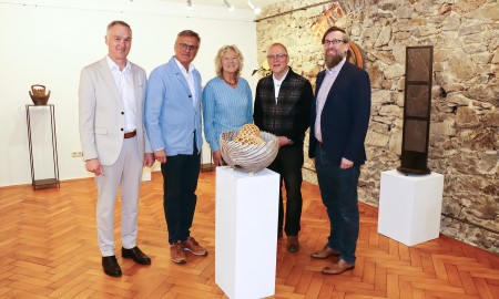 Ausstellung Einsichten von Lothar Blitz er&ouml;ffnet Saison auf Schloss Wolfstein