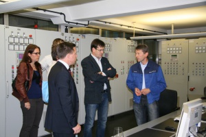 Wirtschaftsjunioren Passau besichtigen Zwiesel Kristallglas