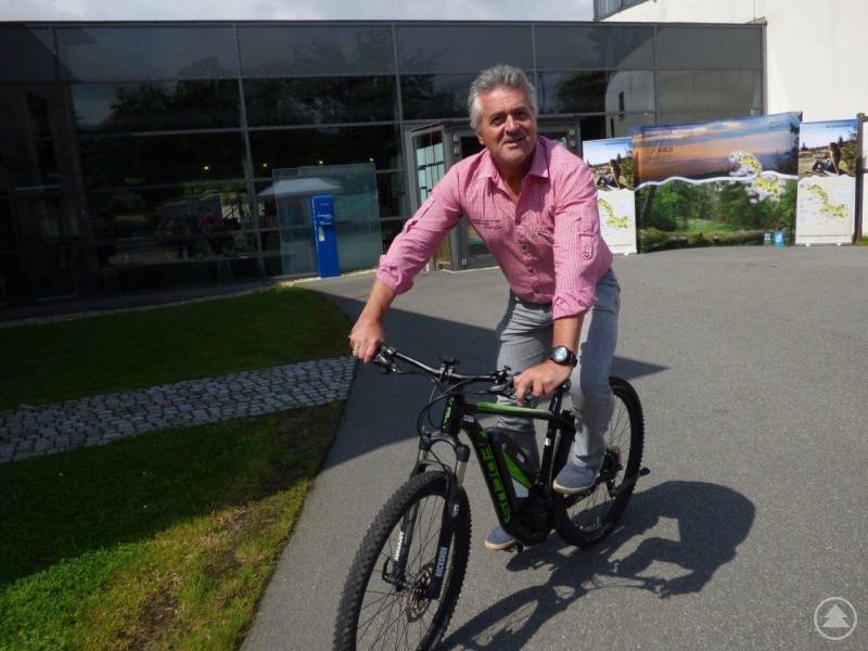 Kurt Joachimsthaler mit E-Bike