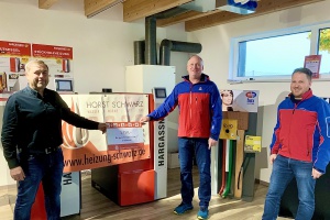 Spende für die Renovierung der Bergrettungswache am Dreisessel