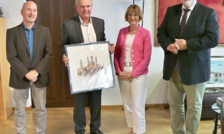 Oberbürgermeister Jürgen Dupper verabschiedet langjährigen Ordnungsreferent Josef Zacher in den Ruhestand