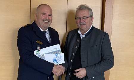 „Polizist mit Leib und Seele, bei dem das Menschliche im Vordergrund stand“:  Abschiedsbesuch von Manfred Gigler bei Landrat Josef Laumer