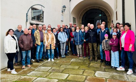 Waldführer bilden sich im Schloss Wolfstein weiter: Natur, Heimat und Kultur erleben