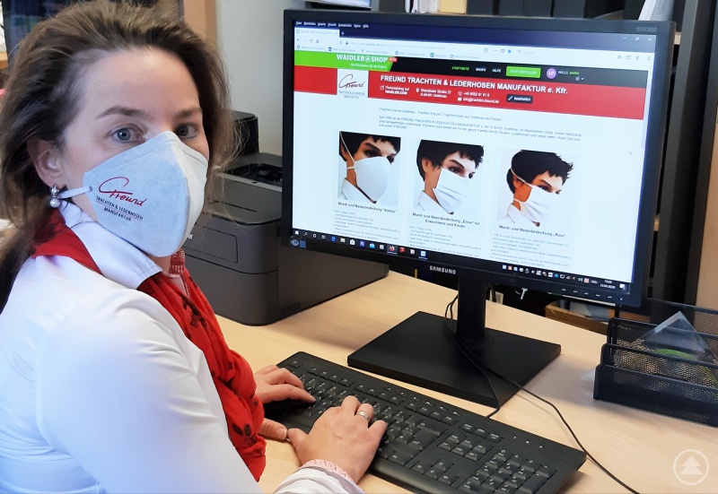 Auch Maria Freund von der FREUND TRACHTEN & LEDERHOSEN MANUFAKTUR e. Kfr. aus Grafenau ist begeistert vom regionalen Marktplatz WAIDLER.SHOP.