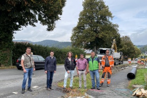 Behebung der Unwetterschäden in der Deggendorfer Straße in vollem Gange
