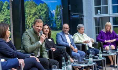 Innovation im ländlichen Raum: Bezirkstagspräsident wirbt für Genossenschaften