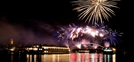 Flyer/Grafik zum Event: Donau in Flammen am Fr., 08.07.2022 - So., 10.07.2022