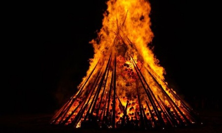 Wichtige Hinweise zum Abbrennen von Sonnwendfeuer