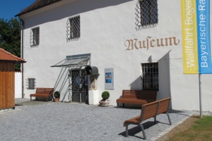 Kreismuseum Bogenberg in die neue Saison gestartet