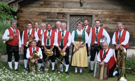 Ball der Tracht in der Dreiländerhalle