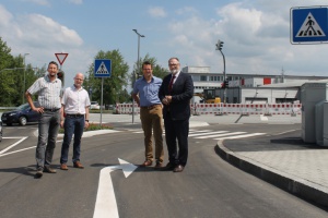 Rechtsabbiegespur ist fertiggestellt