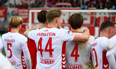 SSV Jahn Regensburg feiert verdienten 2:1 Heimsieg gegen Wiesbaden
