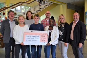 Kinder laufen für Kinder