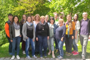 In Kontakt mit schwer erreichbaren Eltern kommen