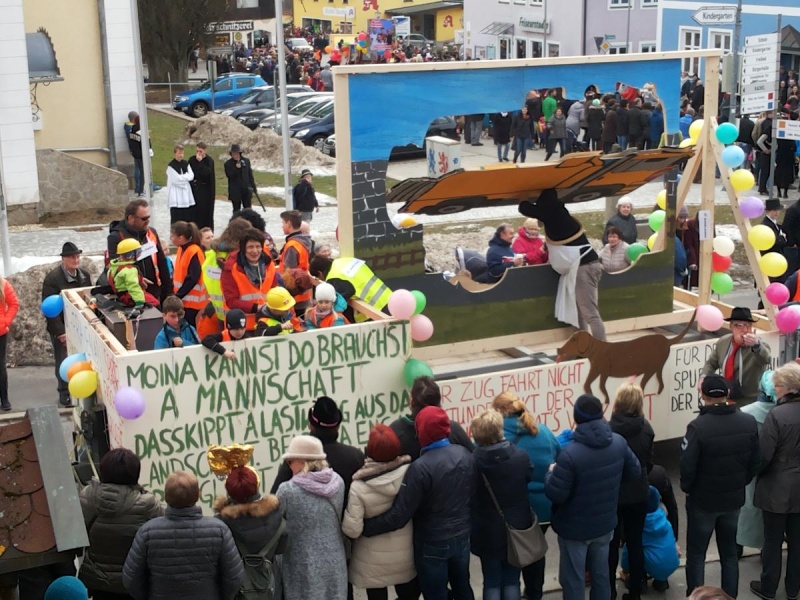 Flyer/Grafik zum Event: Faschingszug durch Frauenau am So., 11.02.2024 von 14:00 bis 15:00 Uhr