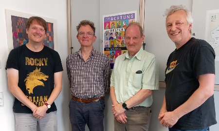 Flüchtlingshelfer im Radiointerview