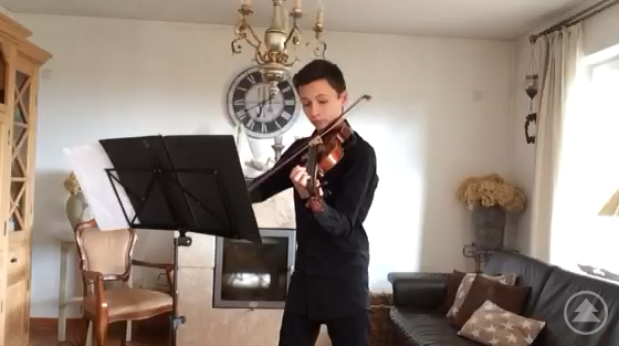 Johannes Moritz (8a) an der Violine