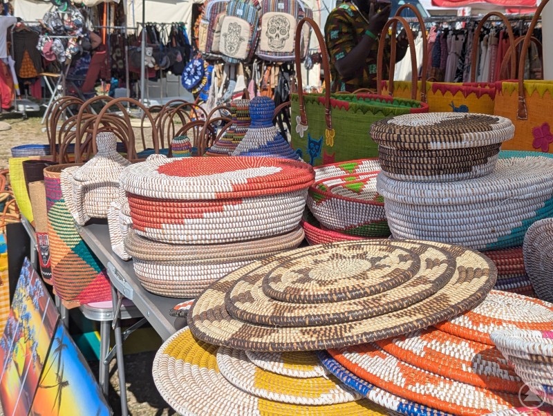 Von Deko über Schmuck bis hin zu Musikinstrumenten: Auf dem Basar wurde man fündig Afrikanische Handwerkskunst auf dem Basar