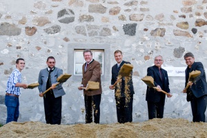 Spatenstich für Volksmusikakademie in Bayern durch Staatsminister Dr. Marcel Huber