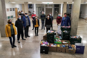 700 kg Lebensmittel als Weihnachtsspende
