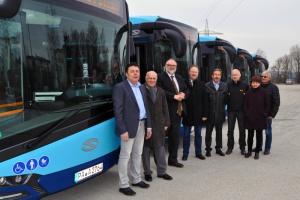 Stadtwerke Passau GmbH präsentiert fünf neue Gelenkbusse
