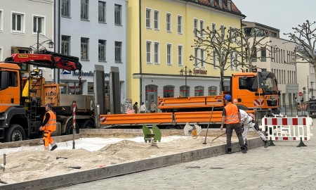 Sandinsel am Deggendorfer Stadtplatz wird wieder aufgebaut