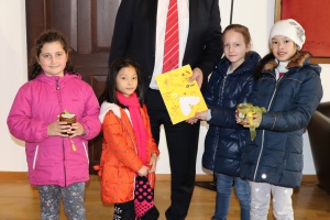 Städtischer Kinderhort engagiert sich für Bienen