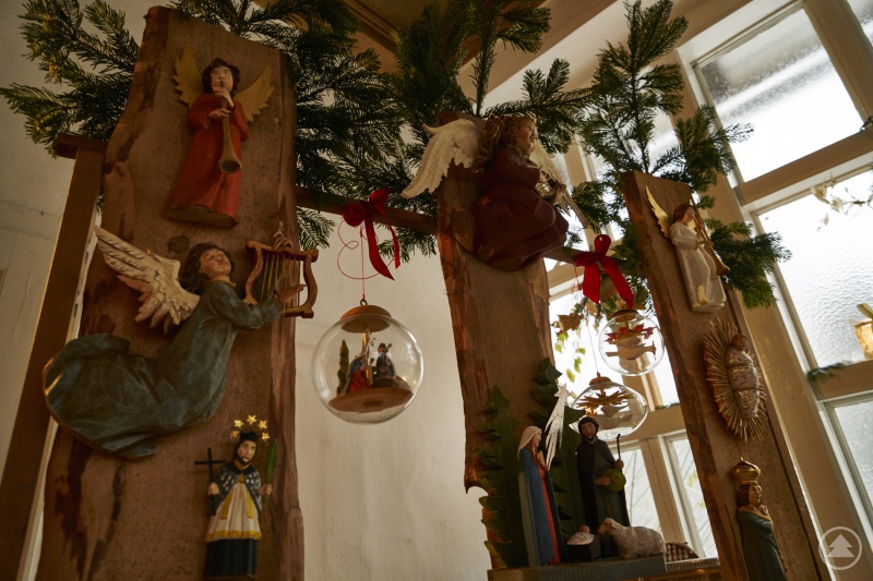 Handgeschnitzte Dekorationen von Herrn Krottenthaler