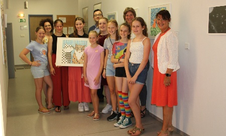 Facettenreiche Kunstausstellung in der Arbeitsagentur Passau