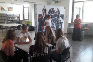 „Der Klang meines Körpers“ – eine Wanderausstellung am LLG