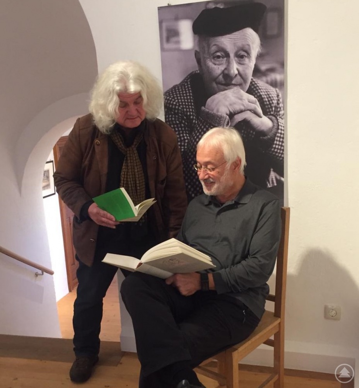 Karl-Heinz Reimeier (re.) und Jakob Wünsch in der Galerie Wolfstein.