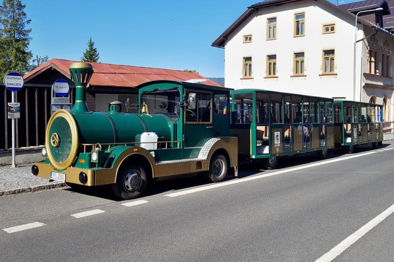 Flyer/Grafik zum Event: Mit der Bimmelbahn unterwegs zum Schwarzen See am Fr., 14.06.2024 - So., 22.09.2024